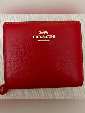 ❤️ NWT Coach Red Leather Snap Wallet Strawberry Charm Zip Coin Pocket